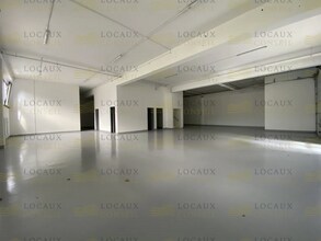 Flex in Nanterre for lease Interior Photo- Image 1 of 9