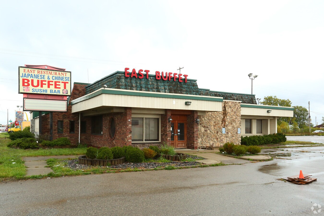 1901 S Dort Hwy, Flint, MI 48507