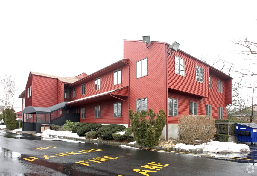 223 Monmouth Rd, West Long Branch, NJ for lease - Building Photo - Image 1 of 32