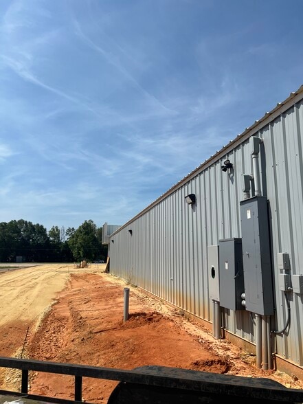 18375 State Highway 104, Robertsdale, AL for lease - Building Photo - Image 2 of 6