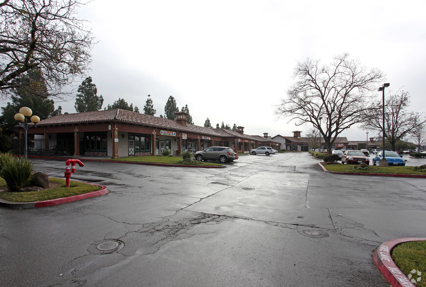 9671 E Stockton Blvd, Elk Grove, CA for lease - Primary Photo - Image 3 of 6