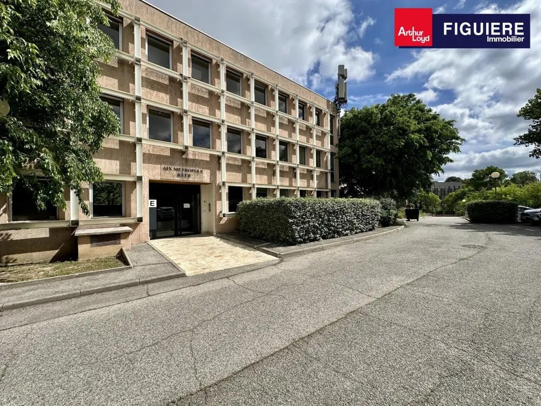 30 Avenue Henri Malacrida, Aix-en-Provence for lease Building Photo- Image 1 of 3