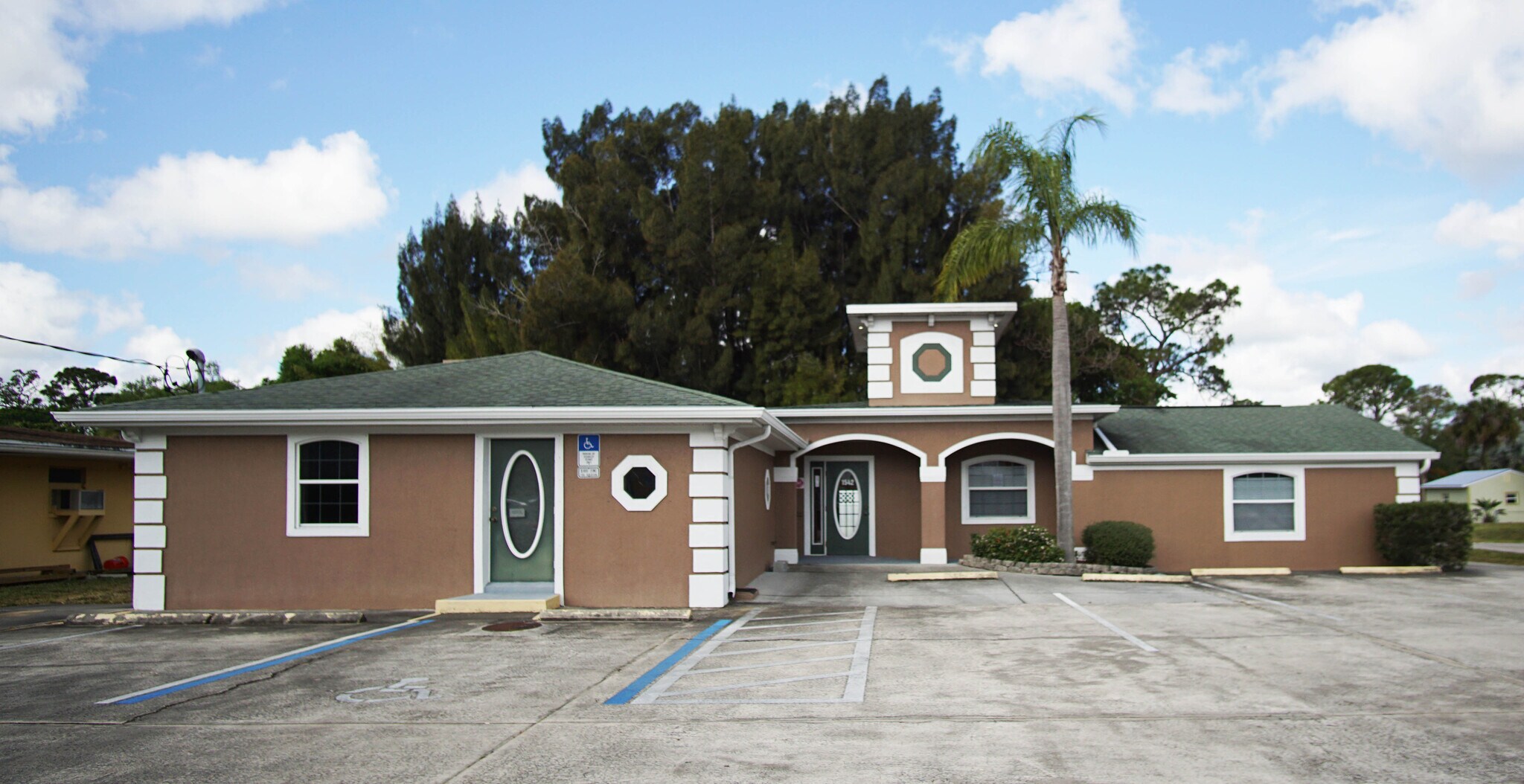 1542 S Wickham Rd, Melbourne, FL for sale Primary Photo- Image 1 of 1