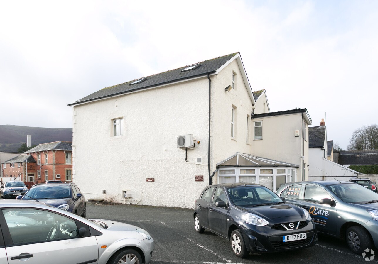 81 Brecon Rd, Abergavenny, BGW NP7 7RD