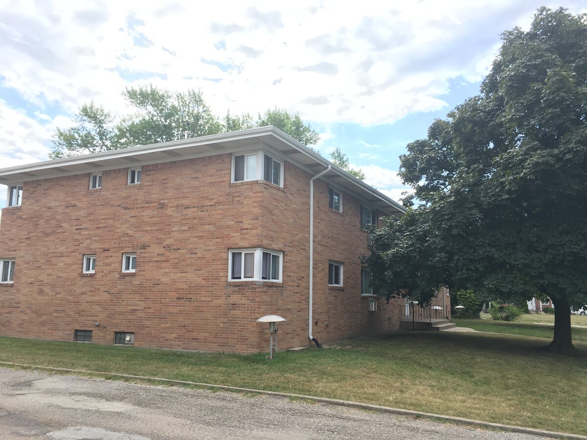 730 Edgemont Blvd, Lansing, MI 48917