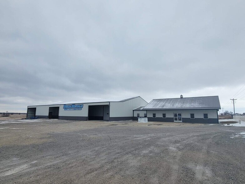 18189 US Highway 69, Leon, IA for sale - Primary Photo - Image 1 of 1