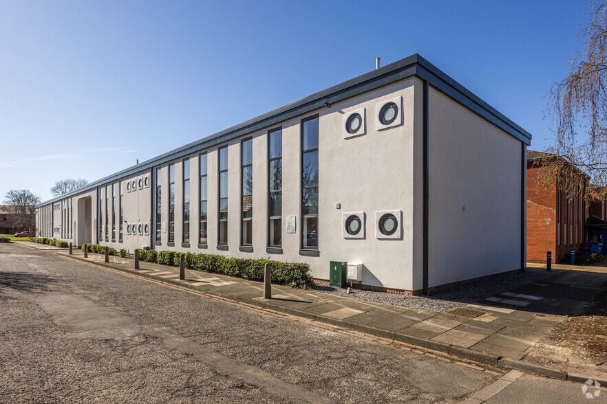 Kingsway, Gateshead for lease - Building Photo - Image 2 of 4