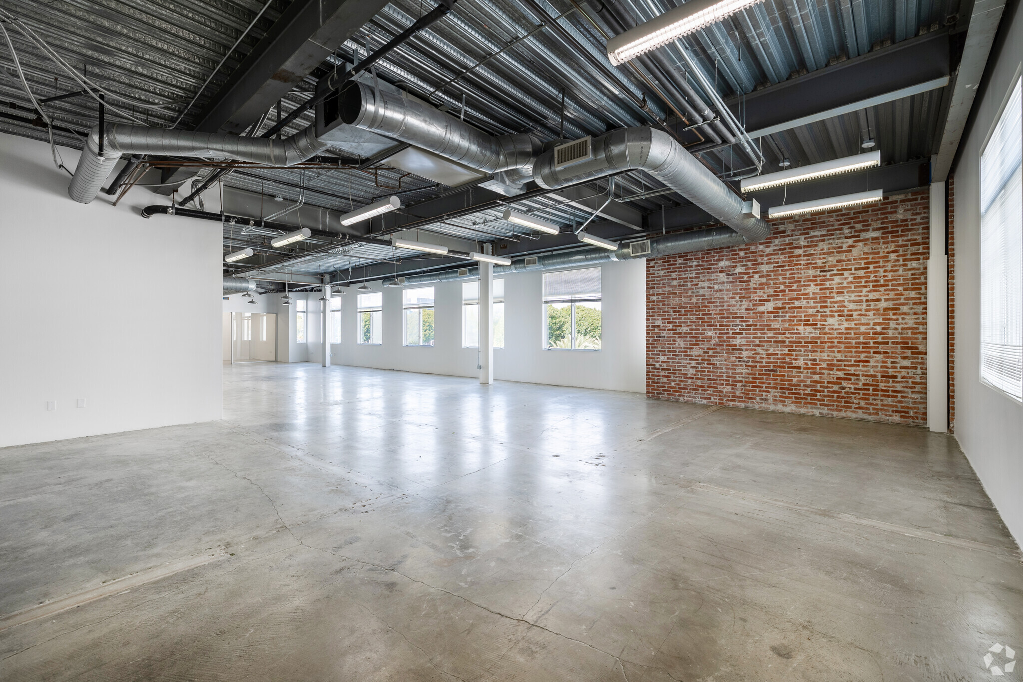 1343-1357 4th St, Santa Monica, CA for lease Interior Photo- Image 1 of 5