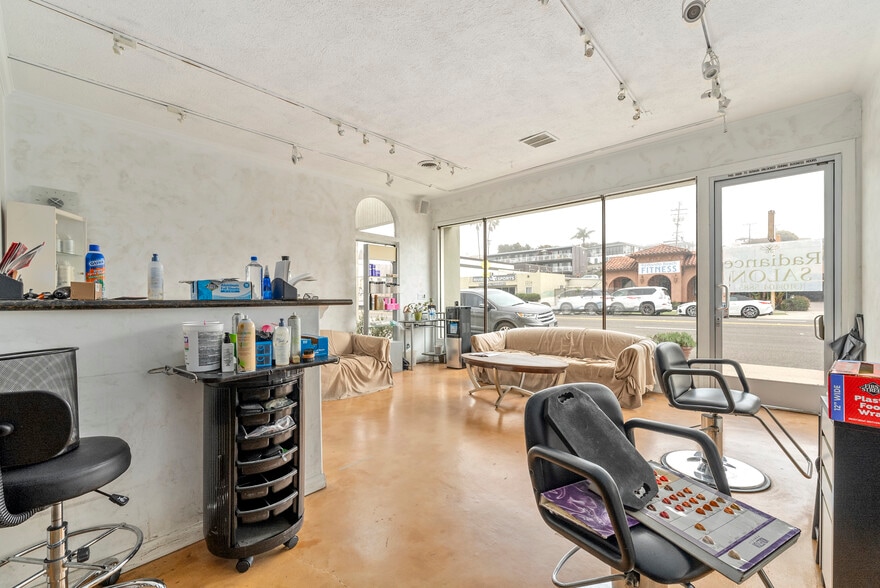 1213-1223 S Pacific Coast Hwy, Redondo Beach, CA for sale - Building Photo - Image 2 of 46