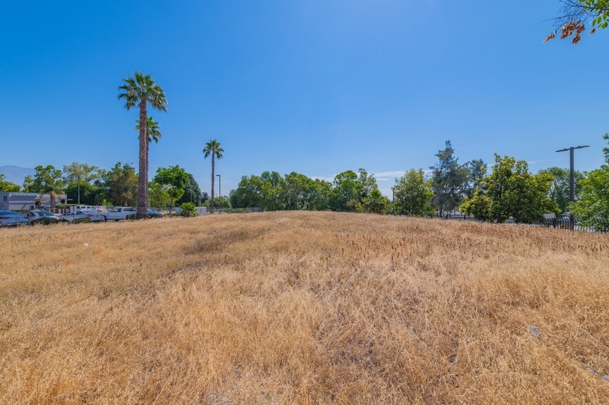 50 Auto Center dr, Pomona, CA for sale - Building Photo - Image 2 of 14