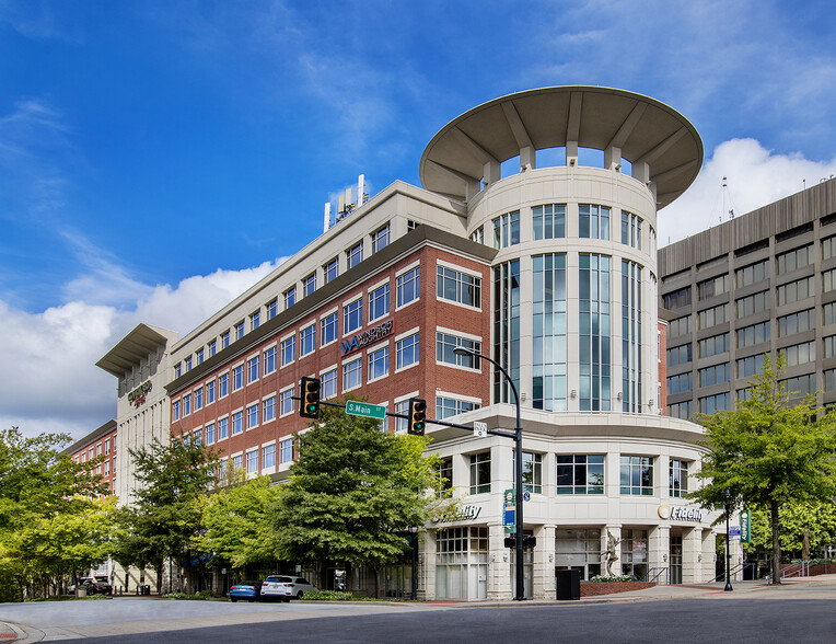 40 W Broad St, Greenville, SC for lease - Primary Photo - Image 1 of 6