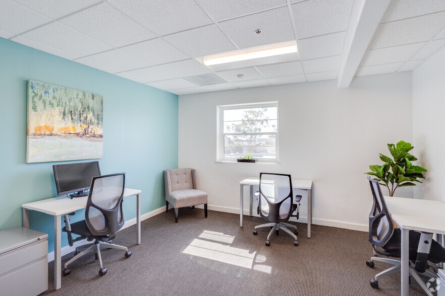 7 W Figueroa St, Santa Barbara, CA for lease - Building Photo - Image 2 of 21