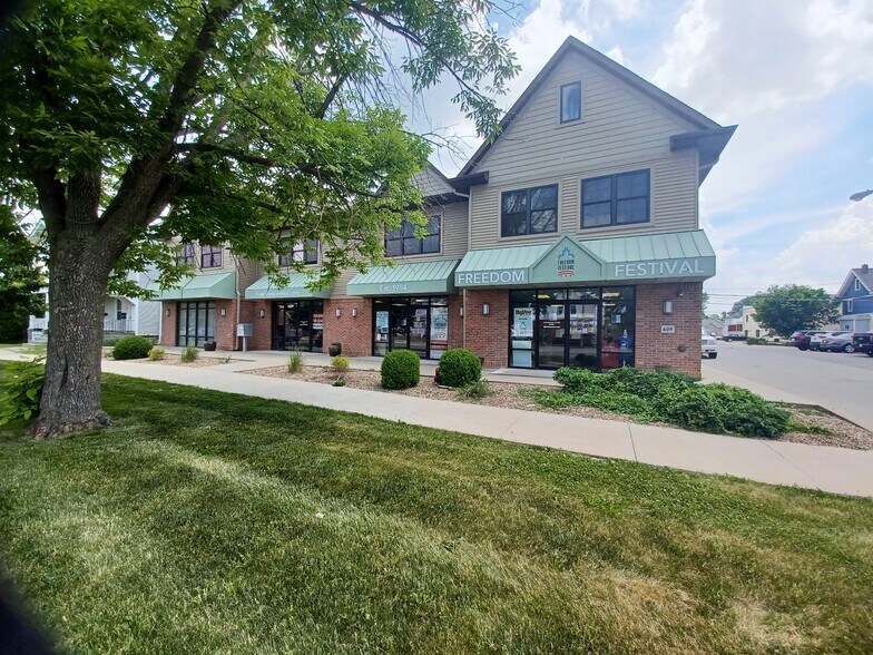 609 1st Ave SW, Cedar Rapids, IA for sale - Primary Photo - Image 1 of 1