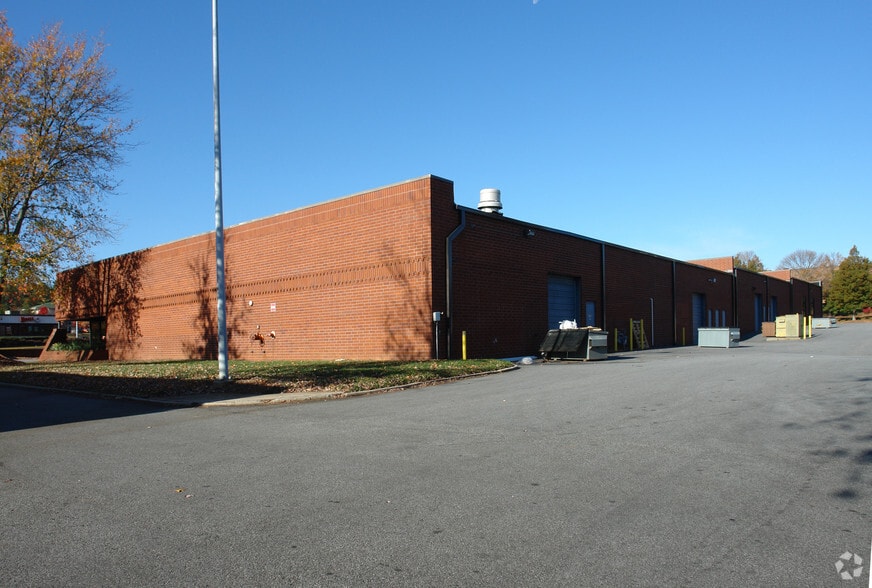 6135 Jimmy Carter Blvd, Norcross, GA for lease - Building Photo - Image 2 of 2