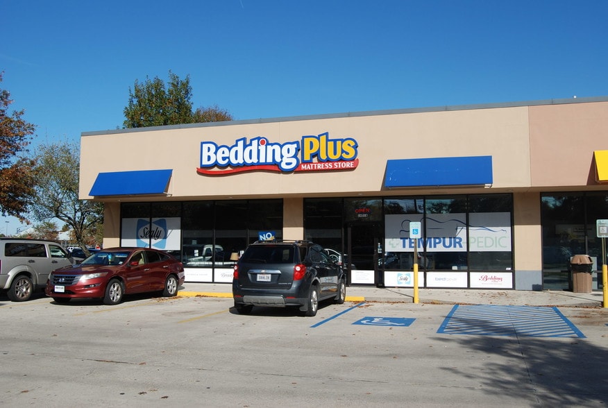 1451 Manhattan Blvd, Harvey, LA 70058