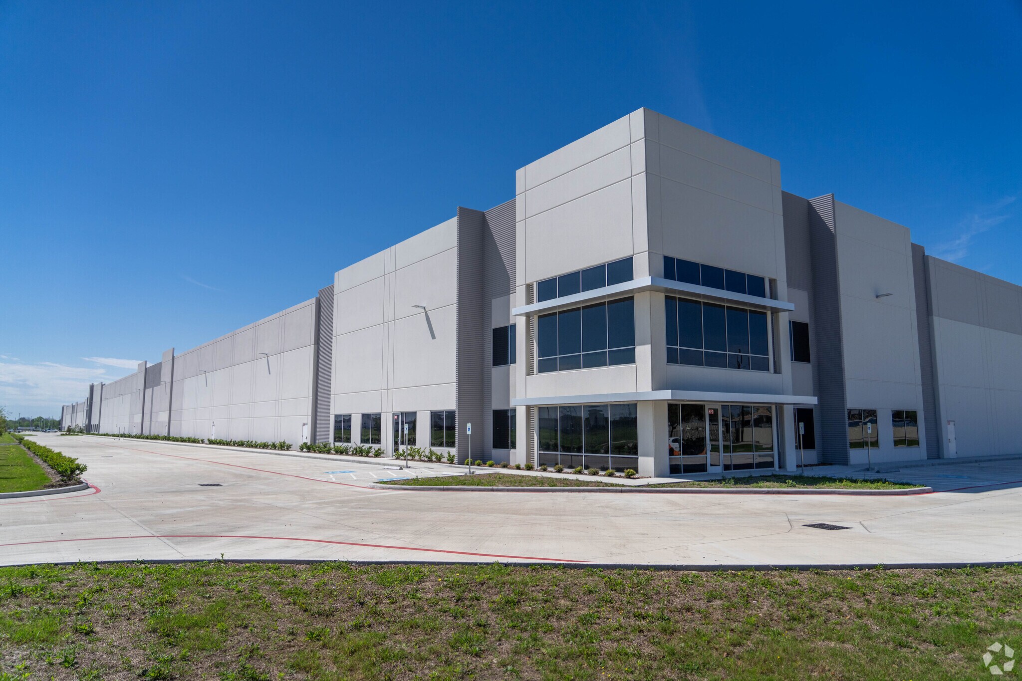 Sam Houston Pky, Houston, TX for lease Building Photo- Image 1 of 5