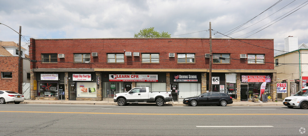 65 W Merrick Rd, Valley Stream, NY for sale - Primary Photo - Image 1 of 6