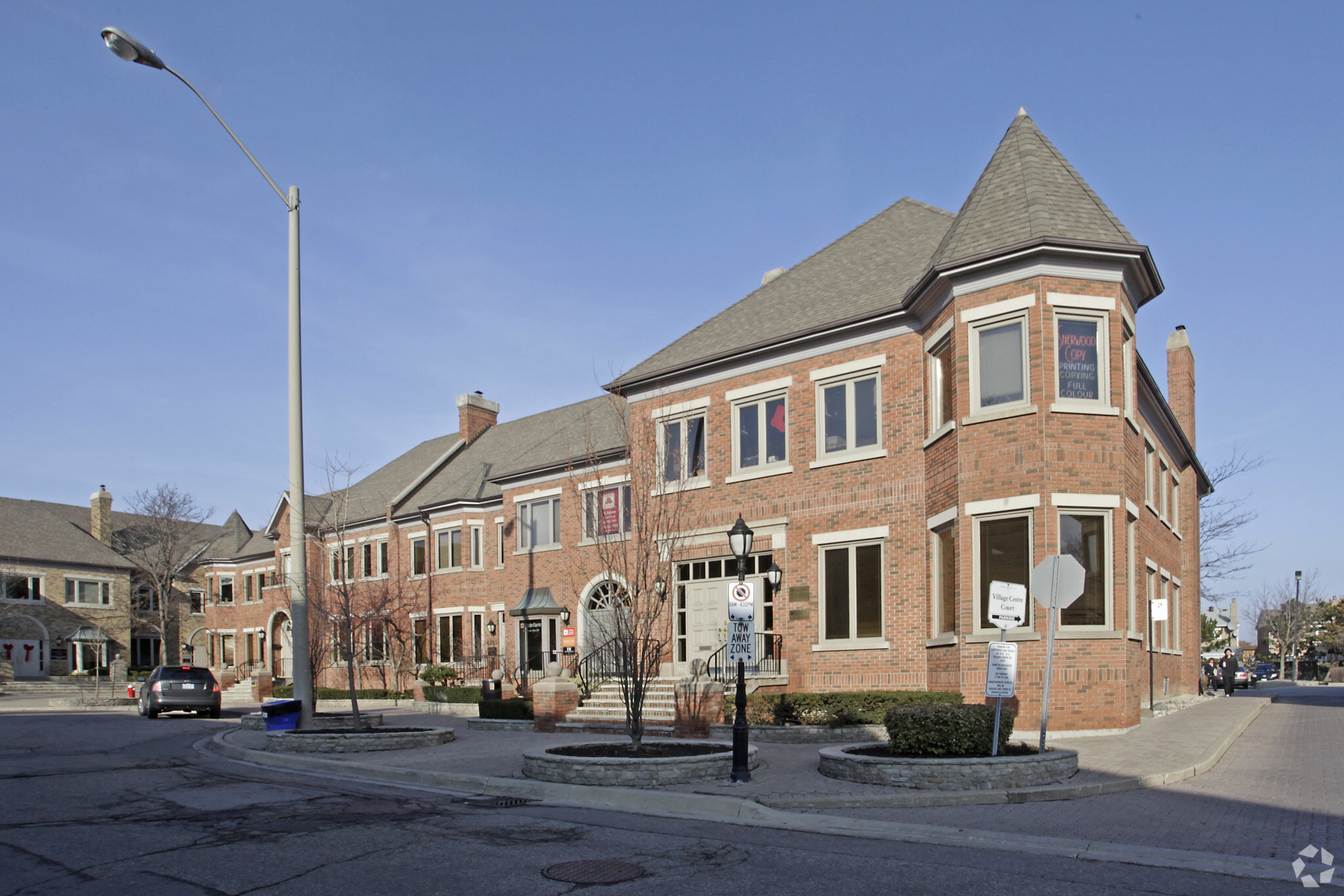 4300 Village Centre Ct, Mississauga, ON for lease Primary Photo- Image 1 of 3