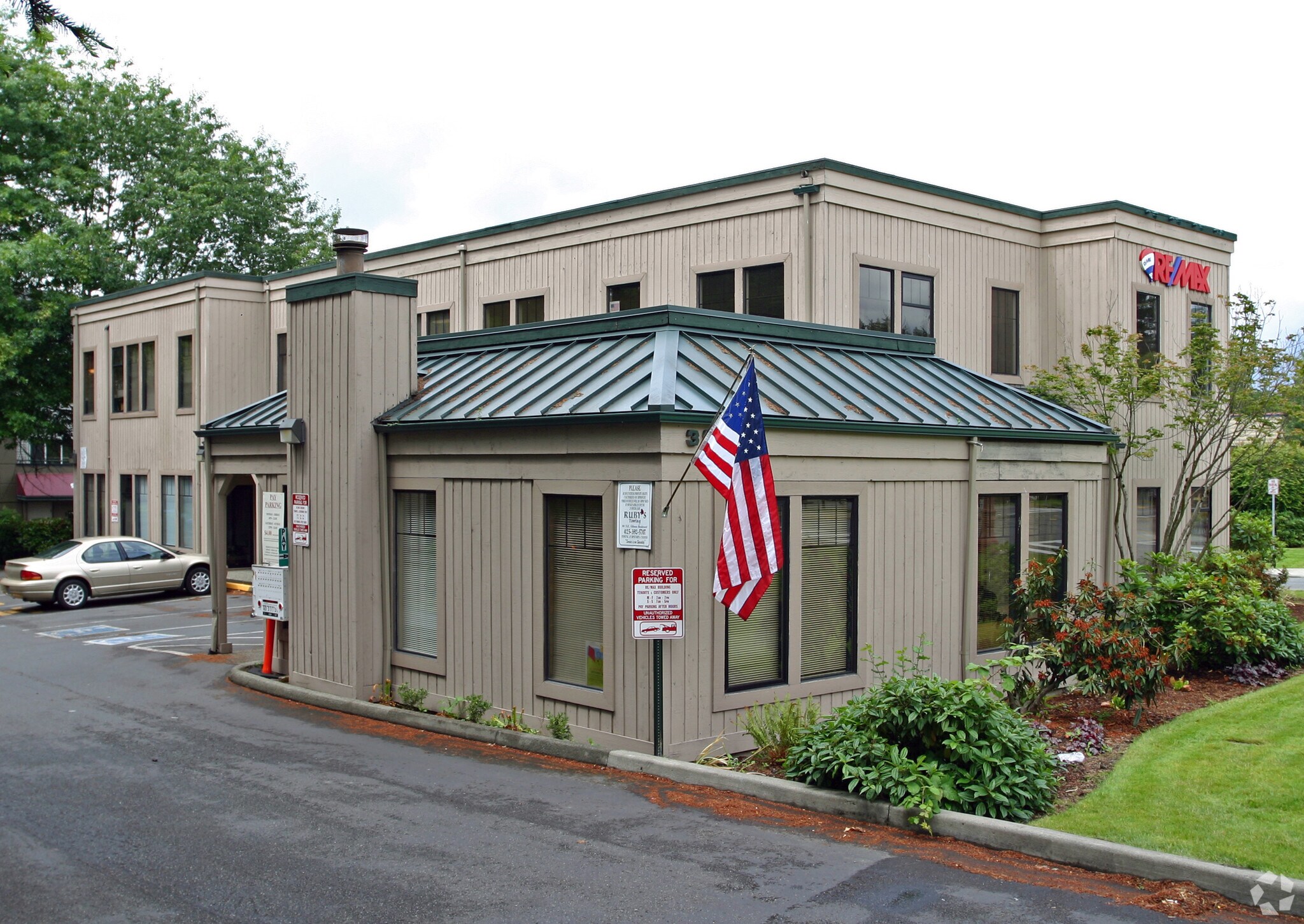 385 Front St N, Issaquah, WA for sale Primary Photo- Image 1 of 1