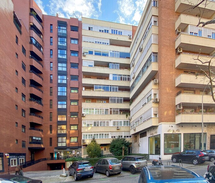 Calle de Luis de Salazar, 4, Madrid, Madrid for sale - Primary Photo - Image 1 of 1