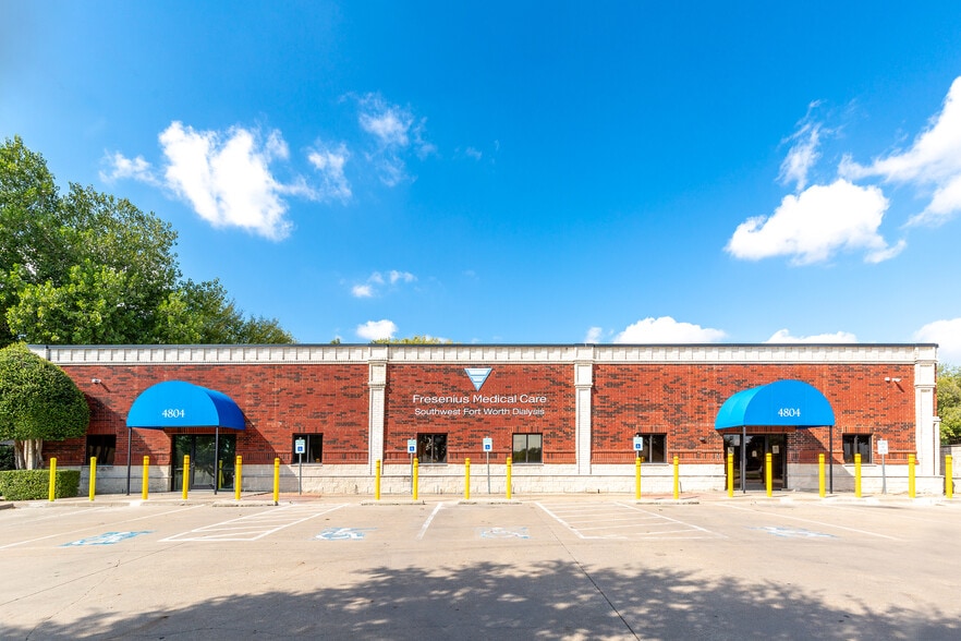 4804 Bryant Irvin Ct, Fort Worth, TX for sale - Building Photo - Image 2 of 4