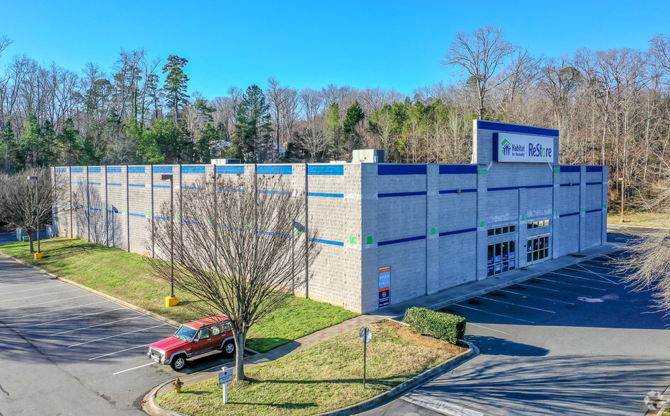 8104 University City Blvd, Charlotte, NC for sale - Building Photo - Image 1 of 1