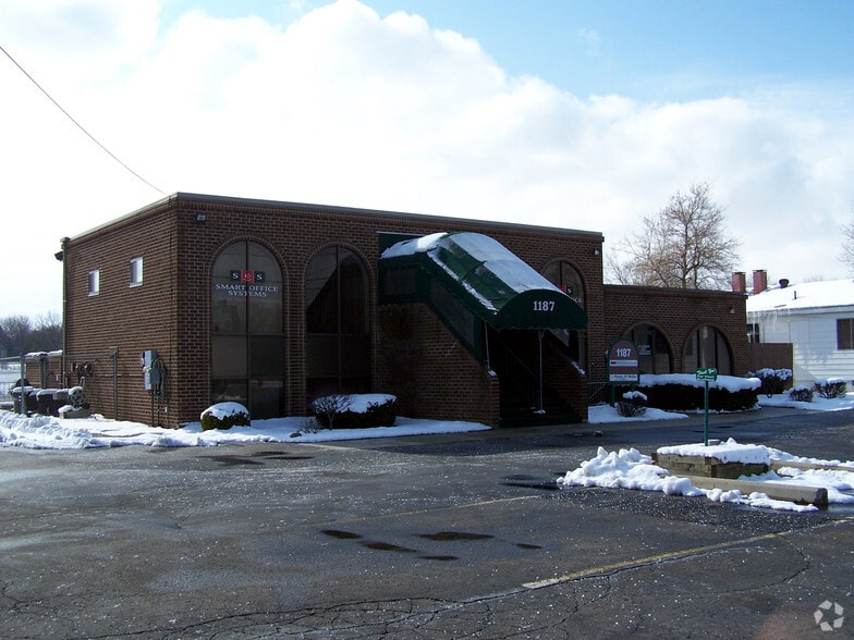 1187 W Bristol Rd, Flint, MI for lease - Building Photo - Image 2 of 4