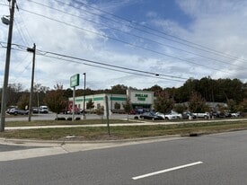 100 Gardner Farm Ln, Currituck NC - Parking Garage