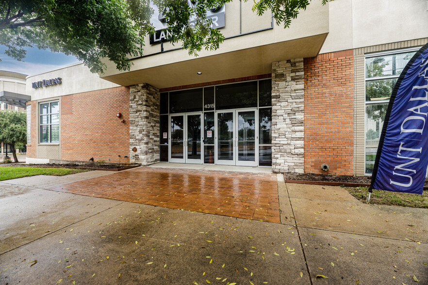 4315 S Lancaster Rd, Dallas, TX for lease - Building Photo - Image 3 of 9