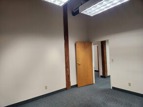 290 Pratt St, Meriden, CT for lease Interior Photo- Image 1 of 1