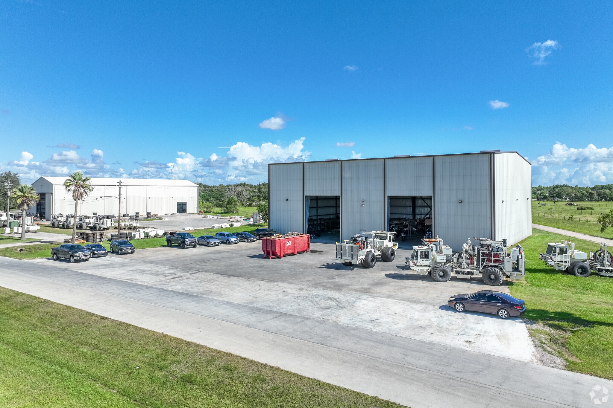 7529 Blimp Base Rd, Hitchcock, TX for lease Primary Photo- Image 1 of 16