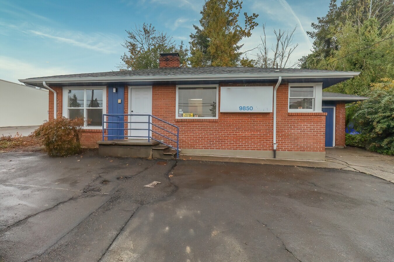 9850 SE Division St, Portland, OR 97266