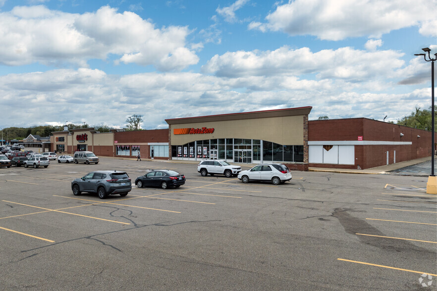 4425 S Westnedge Ave, Kalamazoo, MI for lease - Primary Photo - Image 1 of 1