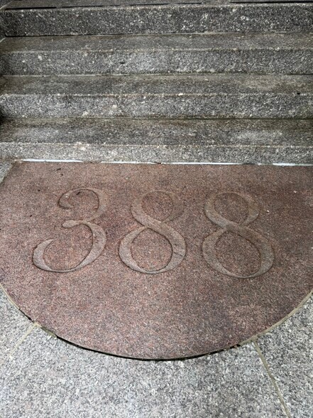 388-390 Commonwealth ave, Boston, MA for lease - Building Photo - Image 3 of 17