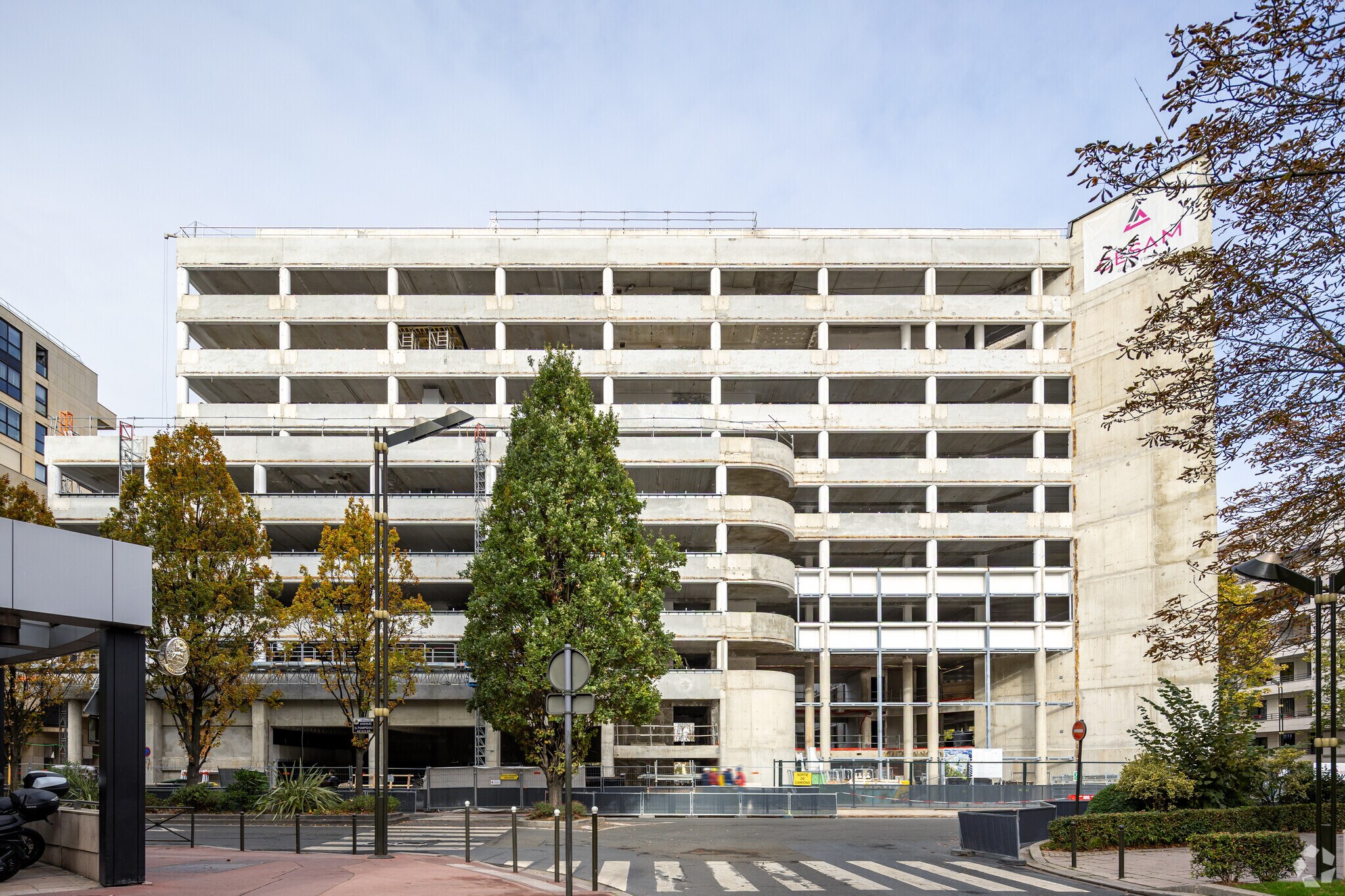 Office in Levallois-Perret for lease Primary Photo- Image 1 of 3