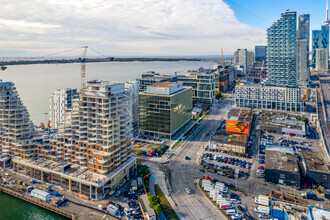 251 Queens Quay E, Toronto, ON - aerial  map view