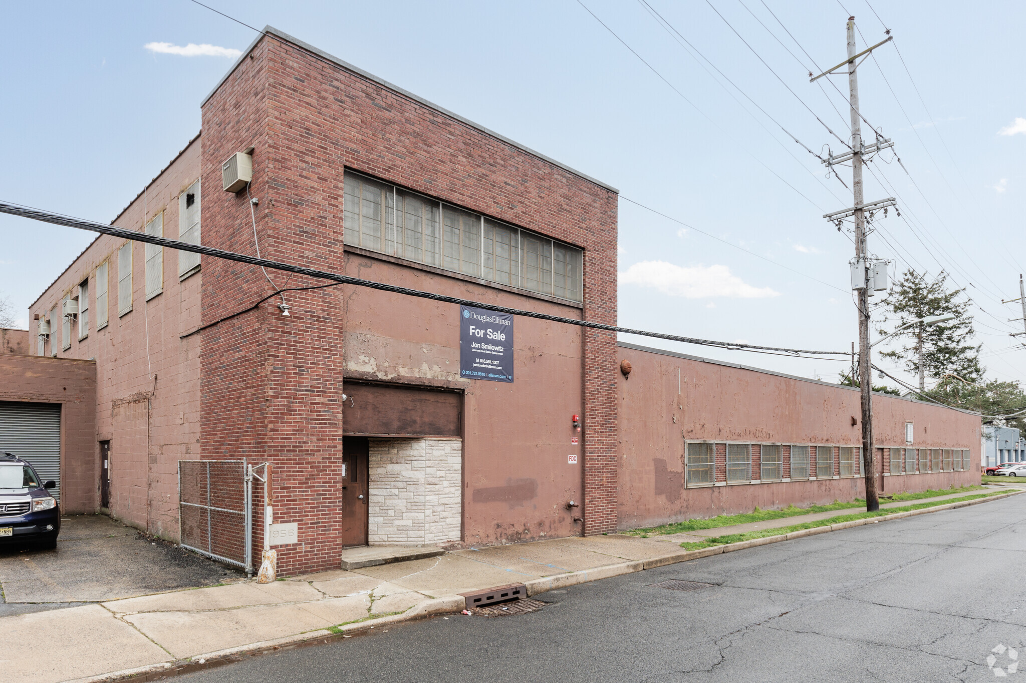 200-204 Railroad Ave, Hackensack, NJ for lease Building Photo- Image 1 of 6