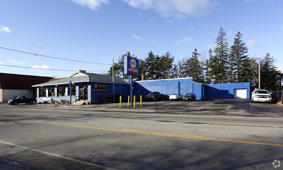 580 Union Ave, Laconia, NH for sale - Building Photo - Image 1 of 1