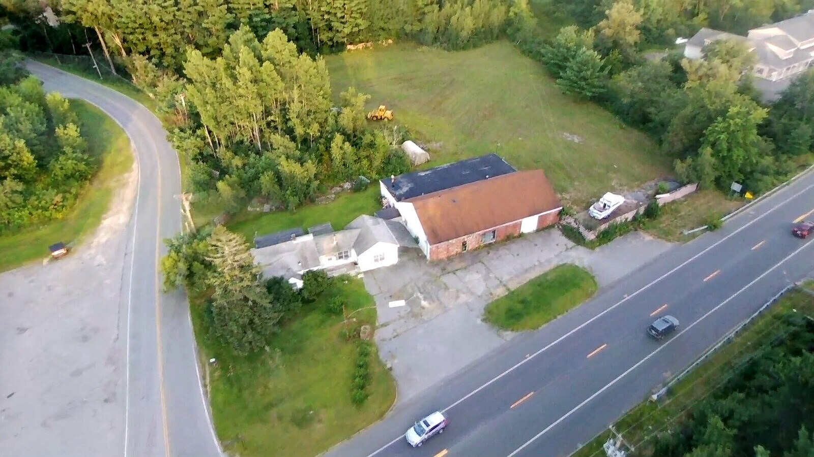 1618 Bridge St, Pelham, NH 03076