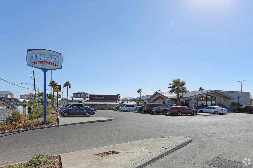 4860 Boulder Hwy, Las Vegas, NV for lease - Building Photo - Image 2 of 11