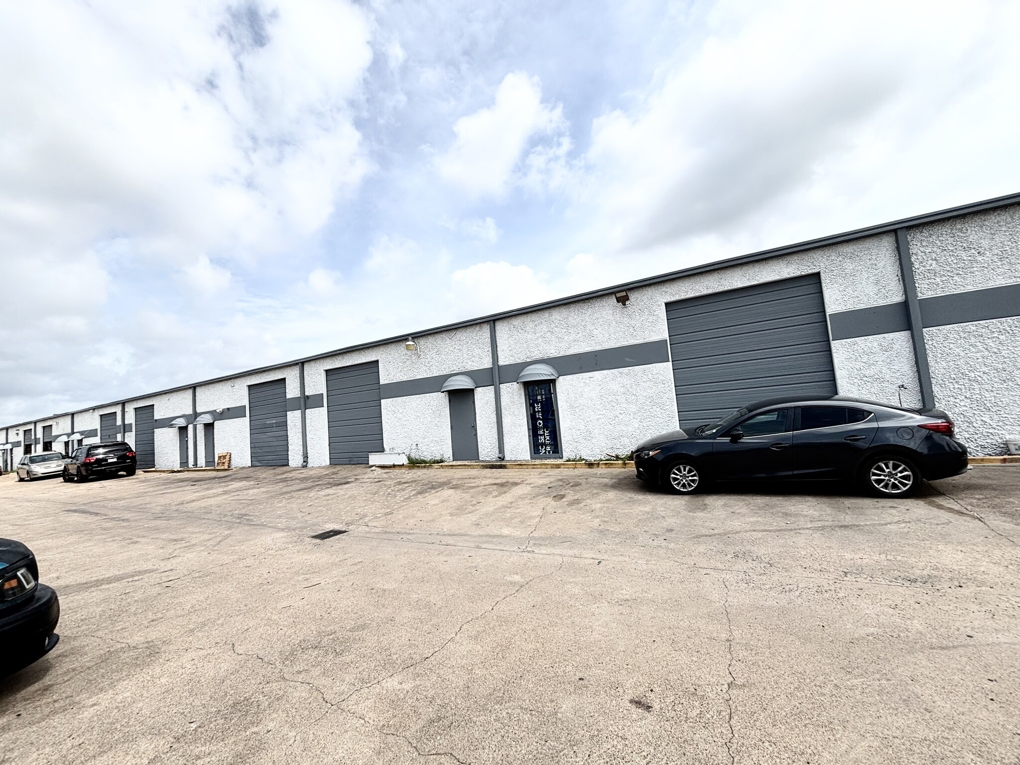 8922 Frey, Houston, TX for lease Primary Photo- Image 1 of 13