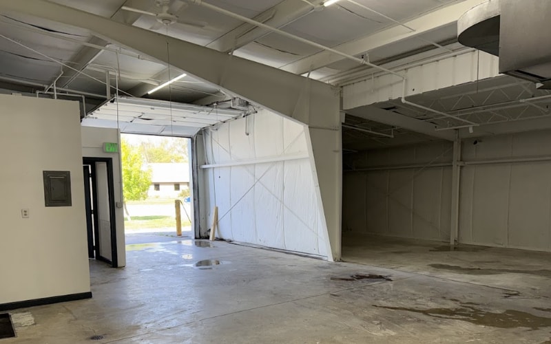 1915 MacArthur Rd, Waukesha, WI for lease - Building Photo - Image 3 of 9