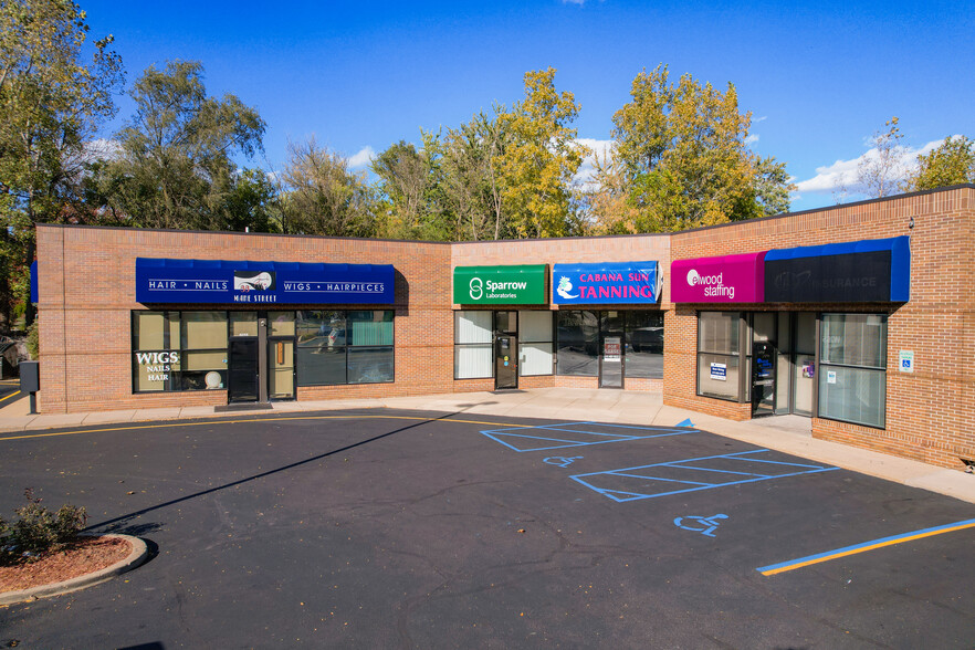 6240-6258 W Saginaw Hwy, Lansing, MI for lease - Building Photo - Image 3 of 6