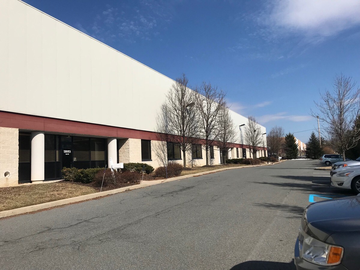 7035 Schantz Rd, Allentown, PA, 18106 Flex Space For Lease