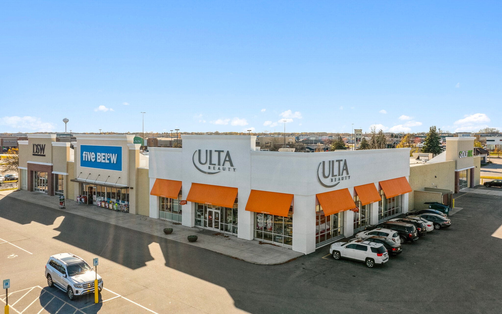 4411 W Wisconsin Ave, Appleton, WI for sale Building Photo- Image 1 of 28