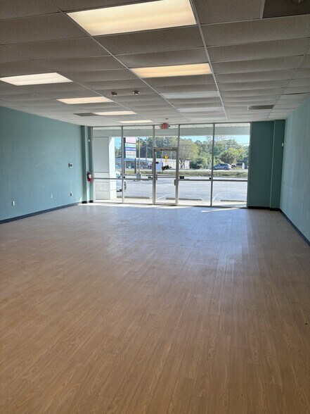 111 S Us-52 Hwy, Moncks Corner, SC for lease - Interior Photo - Image 2 of 5