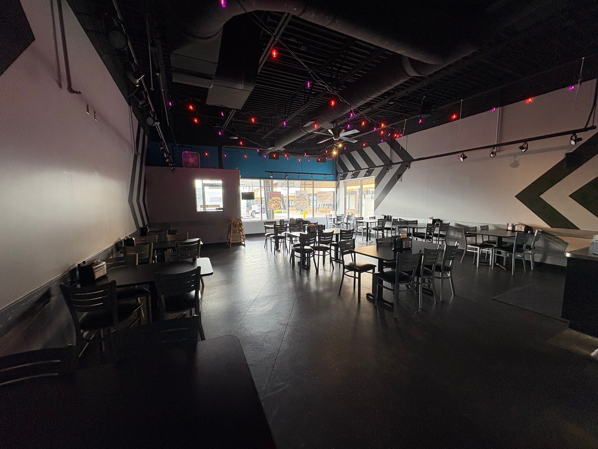 14404-14630 W Center Rd, Omaha, NE for lease Interior Photo- Image 1 of 6