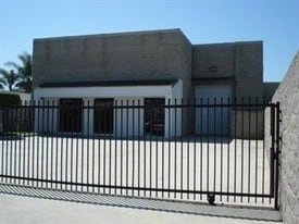 12440 Carson St, Hawaiian Gardens CA - Warehouse