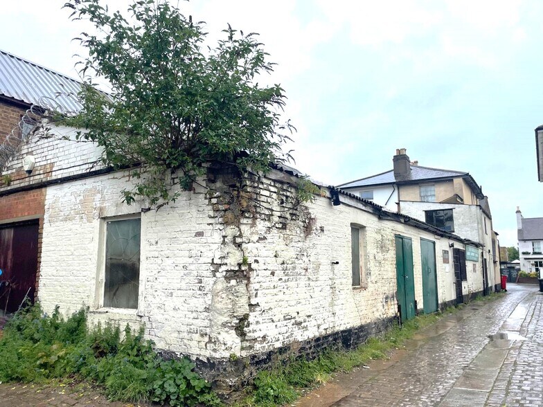 124 Ewell Rd, Surbiton for sale - Building Photo - Image 1 of 1