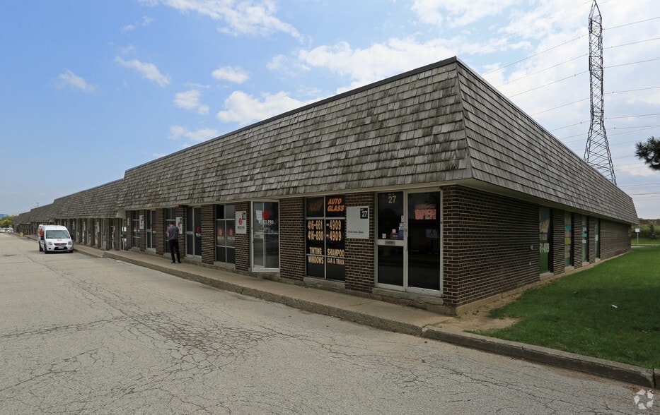 45 Brisbane Rd, Toronto, ON for sale - Primary Photo - Image 1 of 1